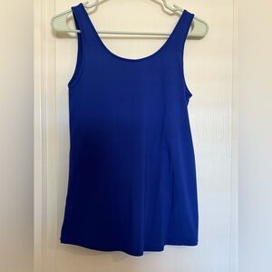 color: blue tank top